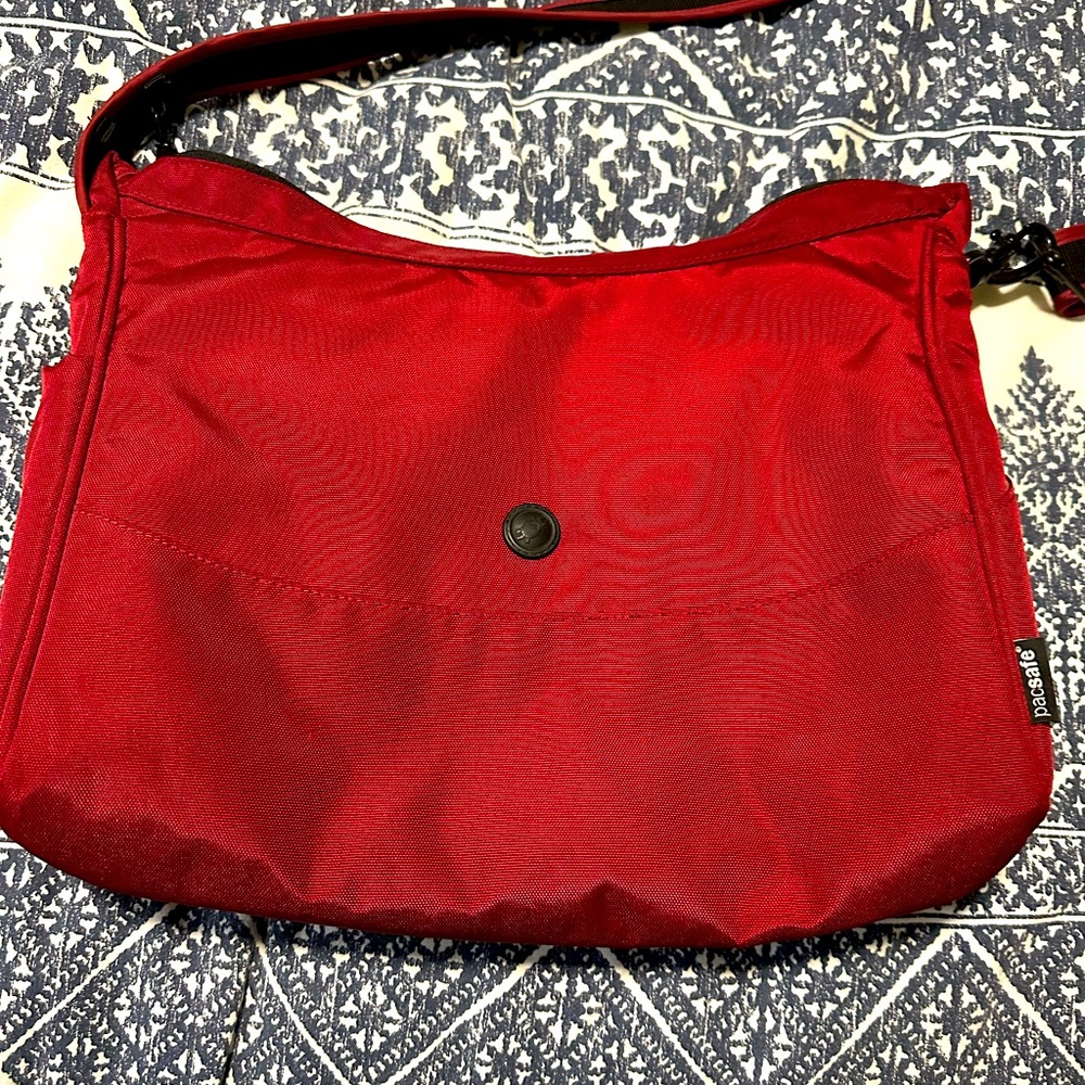 Large pac safe purse